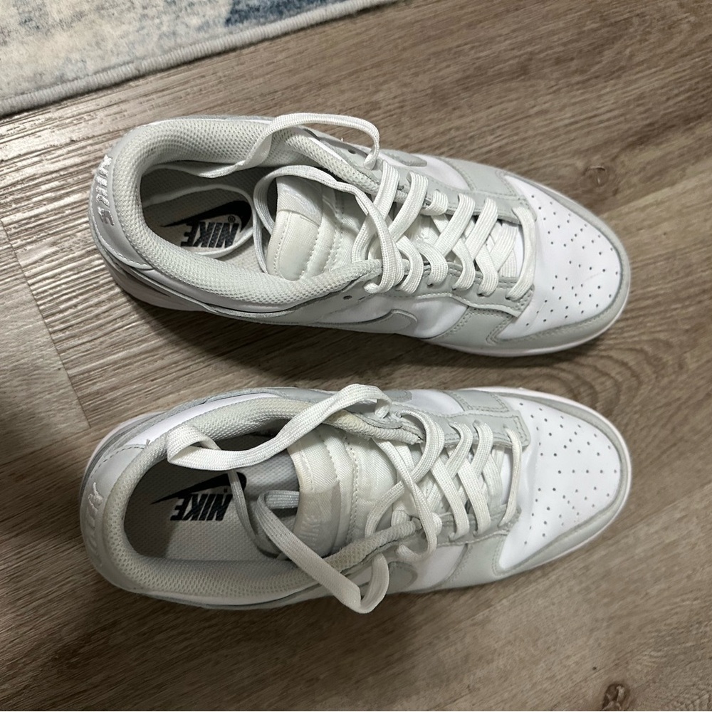 Nike Low-Top White Sneakers - Picture 2 of 5